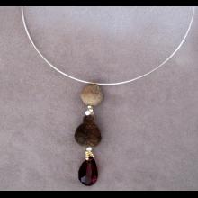 Collier en perles de terre,et améthyste